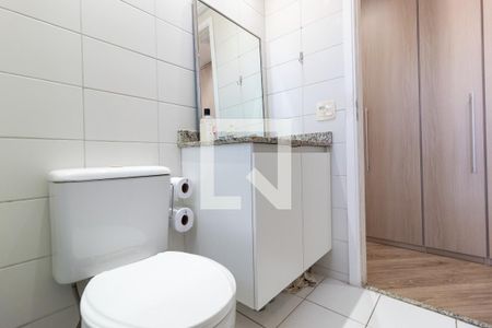 Apartamento à venda com 107m², 3 quartos e 2 vagasBanheiro da Suíte 1
