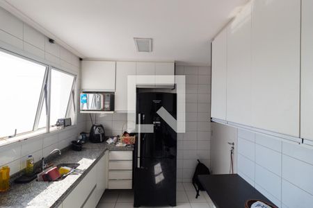 Apartamento à venda com 107m², 3 quartos e 2 vagasCozinha