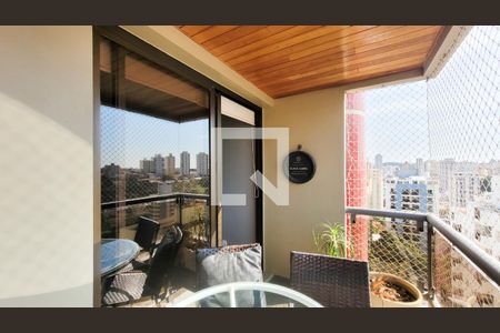 Apartamento à venda com 134m², 3 quartos e 2 vagas Apartamento à venda com 134m², 3 quartos e 2 vagasVaranda