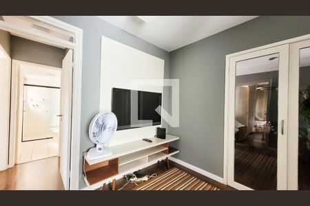 Apartamento à venda com 134m², 3 quartos e 2 vagas Apartamento à venda com 134m², 3 quartos e 2 vagasSala de TV