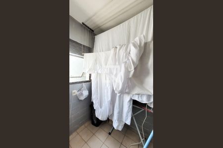Apartamento à venda com 134m², 3 quartos e 2 vagas Apartamento à venda com 134m², 3 quartos e 2 vagasLavanderia