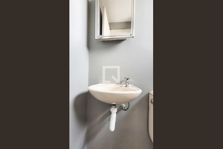 Apartamento à venda com 134m², 3 quartos e 2 vagas Apartamento à venda com 134m², 3 quartos e 2 vagasBanheiro de serviço