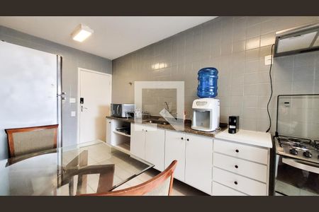 Cozinha de apartamento à venda com 3 quartos, 134m² em Cambuí, Campinas