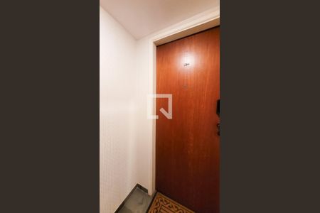 Apartamento à venda com 134m², 3 quartos e 2 vagas Apartamento à venda com 134m², 3 quartos e 2 vagasHall de entrada