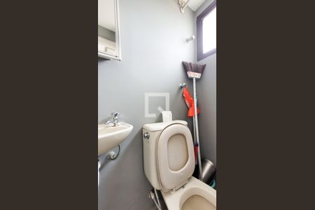 Apartamento à venda com 134m², 3 quartos e 2 vagas Apartamento à venda com 134m², 3 quartos e 2 vagasBanheiro de serviço