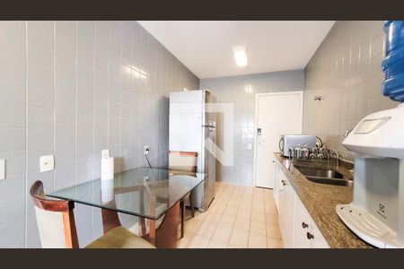 Apartamento à venda com 134m², 3 quartos e 2 vagas Apartamento à venda com 134m², 3 quartos e 2 vagasCozinha
