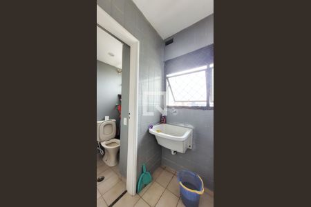 Apartamento à venda com 134m², 3 quartos e 2 vagas Apartamento à venda com 134m², 3 quartos e 2 vagasLavanderia