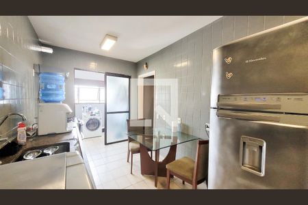 Apartamento à venda com 134m², 3 quartos e 2 vagas Apartamento à venda com 134m², 3 quartos e 2 vagasCozinha