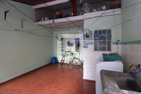 Casa de condomínio à venda com 194m², 5 quartos e 3 vagasÁrea de Serviço