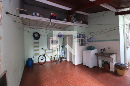 Casa de condomínio à venda com 194m², 5 quartos e 3 vagasÁrea de Serviço