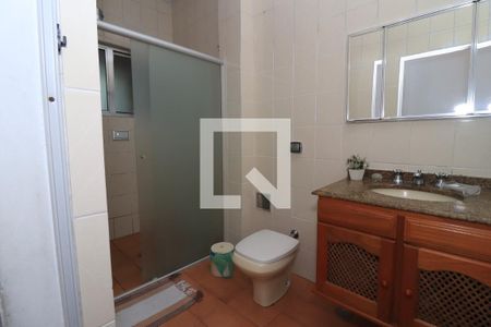 Casa de condomínio à venda com 194m², 5 quartos e 3 vagasBanheiro