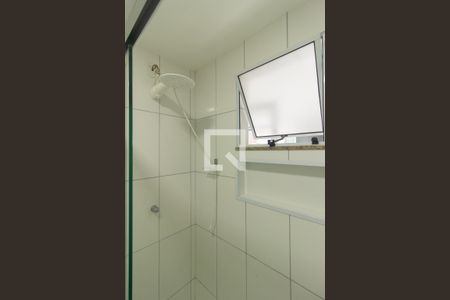 Casa de condomínio para alugar com 200m², 3 quartos e 1 vaga Casa de condomínio para alugar com 200m², 3 quartos e 1 vagaDetalhe do Banheiro da Suíte