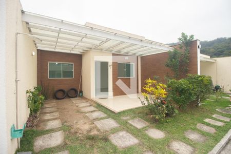 Casa de condomínio para alugar com 200m², 3 quartos e 1 vaga Casa de condomínio para alugar com 200m², 3 quartos e 1 vagaVaranda