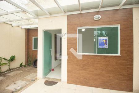 Casa de condomínio para alugar com 200m², 3 quartos e 1 vaga Casa de condomínio para alugar com 200m², 3 quartos e 1 vagaFachada + Plaquinha