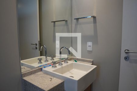 Apartamento à venda com 69m², 2 quartos e 1 vagaBanheiro da Suite 1