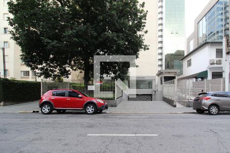 Apartamento para alugar com 63m², 2 quartos e 1 vaga Apartamento para alugar com 63m², 2 quartos e 1 vagaFachada