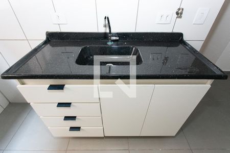 Cozinha de apartamento para alugar com 1 quarto, 28m² em Penha de França, São Paulo