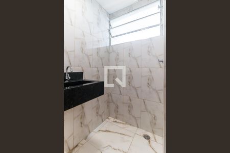 Apartamento para alugar com 47m², 2 quartos e 1 vaga Apartamento para alugar com 47m², 2 quartos e 1 vagaBanheiro