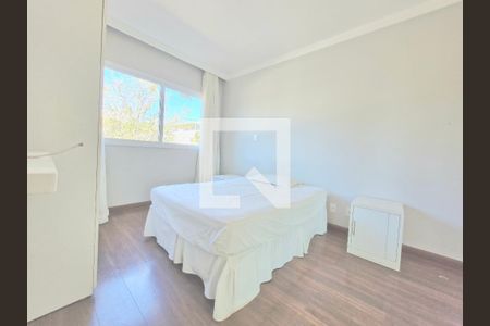 Casa à venda com 343m², 4 quartos e 2 vagas Casa à venda com 343m², 4 quartos e 2 vagasSemi suíte 3