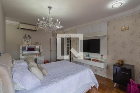 Casa à venda com 295m², 4 quartos e 4 vagasSuíte 2