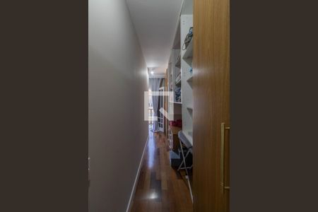Casa à venda com 295m², 4 quartos e 4 vagasCloset Suíte 2