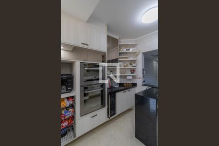 Casa à venda com 295m², 4 quartos e 4 vagasCozinha 