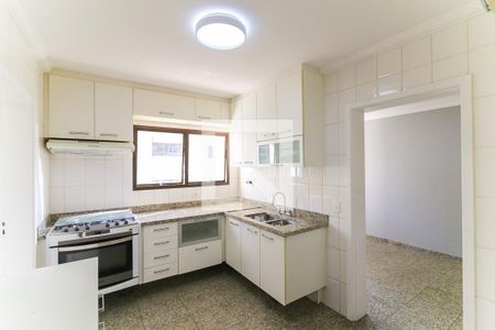 Apartamento à venda com 163m², 4 quartos e 3 vagas Apartamento à venda com 163m², 4 quartos e 3 vagasCozinha