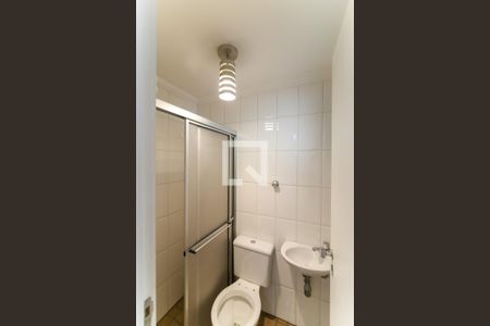 Apartamento à venda com 163m², 4 quartos e 3 vagas Apartamento à venda com 163m², 4 quartos e 3 vagasBanheiro de Serviço