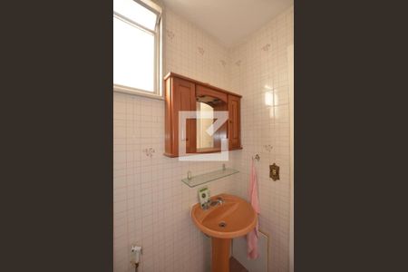 Banheiro da Sute de apartamento para alugar com 3 quartos, 106m² em Vila Valqueire, Rio de Janeiro