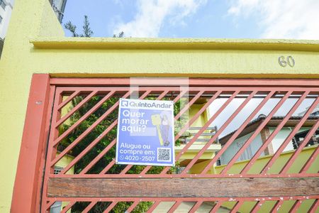 Casa à venda com 175m², 4 quartos e 4 vagas Casa à venda com 175m², 4 quartos e 4 vagasFachada