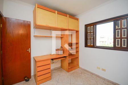 Casa à venda com 175m², 4 quartos e 4 vagas Casa à venda com 175m², 4 quartos e 4 vagasQuarto 4