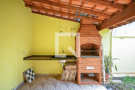 Casa à venda com 175m², 4 quartos e 4 vagas Casa à venda com 175m², 4 quartos e 4 vagasChurrasqueira