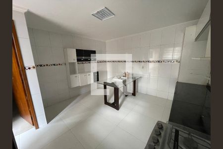 Casa para alugar com 100m², 3 quartos e 2 vagas Casa para alugar com 100m², 3 quartos e 2 vagasCozinha