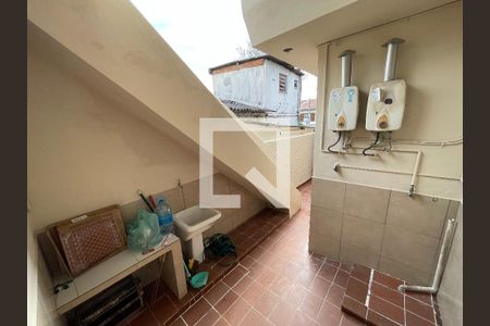 Casa para alugar com 100m², 3 quartos e 2 vagas Casa para alugar com 100m², 3 quartos e 2 vagasÁrea de Serviço