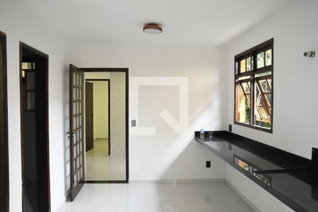 Casa de condomínio para alugar com 285m², 6 quartos e 4 vagasCozinha