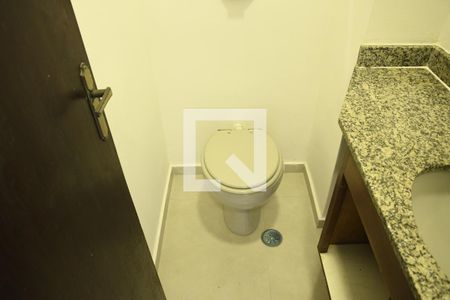 Casa de condomínio para alugar com 285m², 6 quartos e 4 vagasLavabo