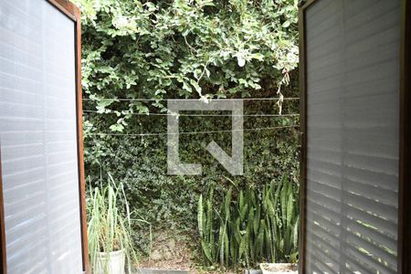 Casa de condomínio para alugar com 285m², 6 quartos e 4 vagasÁrea de Serviço