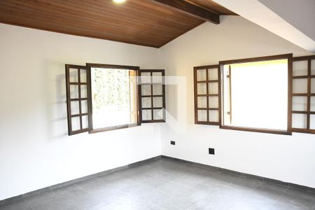 Casa de condomínio para alugar com 285m², 6 quartos e 4 vagasSótão