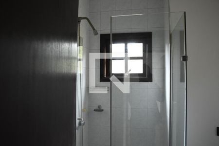 Casa de condomínio para alugar com 285m², 6 quartos e 4 vagasBanheiro social