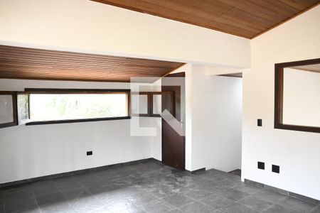 Casa de condomínio para alugar com 285m², 6 quartos e 4 vagasSótão