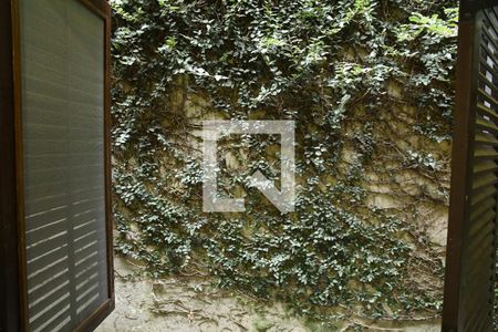 Casa de condomínio para alugar com 285m², 6 quartos e 4 vagasQuarto de Serviço