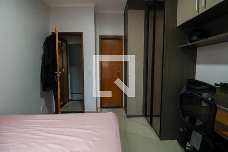 Casa à venda com 70m², 2 quartos e 2 vagasSuíte 1