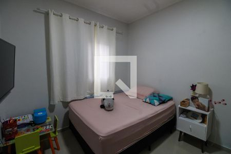 Casa à venda com 70m², 2 quartos e 2 vagasSuíte 2