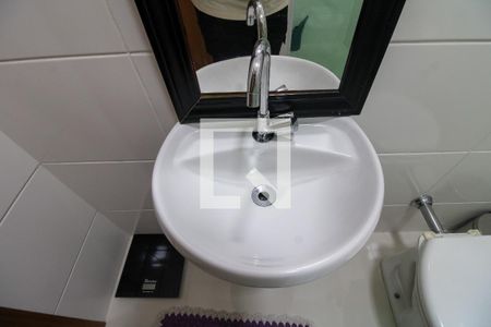 Casa à venda com 70m², 2 quartos e 2 vagasSuíte 2