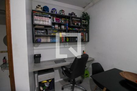 Casa à venda com 70m², 2 quartos e 2 vagasQuarto de Serviço/Escritório