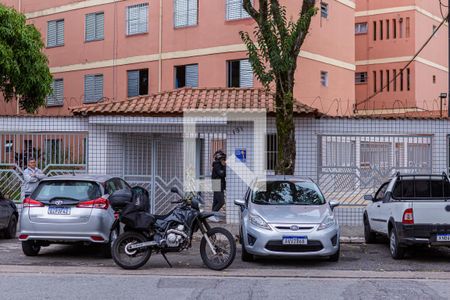 Apartamento para alugar com 46m², 2 quartos e 1 vaga Apartamento para alugar com 46m², 2 quartos e 1 vagaFachada