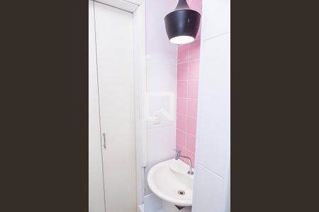 Apartamento para alugar com 46m², 2 quartos e 1 vaga Apartamento para alugar com 46m², 2 quartos e 1 vagaBanheiro