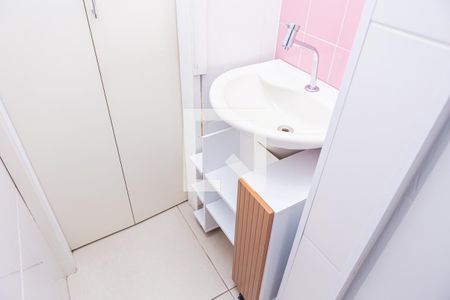 Apartamento para alugar com 46m², 2 quartos e 1 vaga Apartamento para alugar com 46m², 2 quartos e 1 vagaBanheiro
