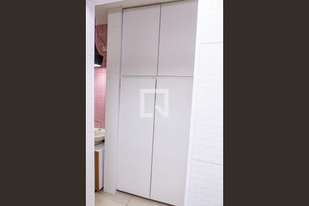 Apartamento para alugar com 46m², 2 quartos e 1 vaga Apartamento para alugar com 46m², 2 quartos e 1 vagaBanheiro