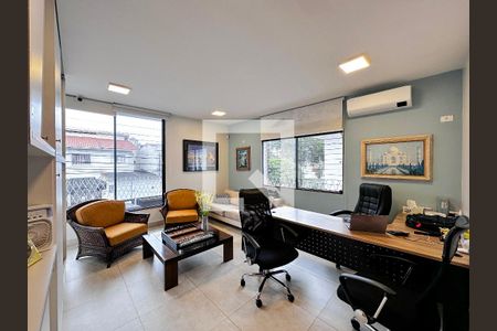 Suíte de casa para alugar com 4 quartos, 250m² em Campo Belo, São Paulo